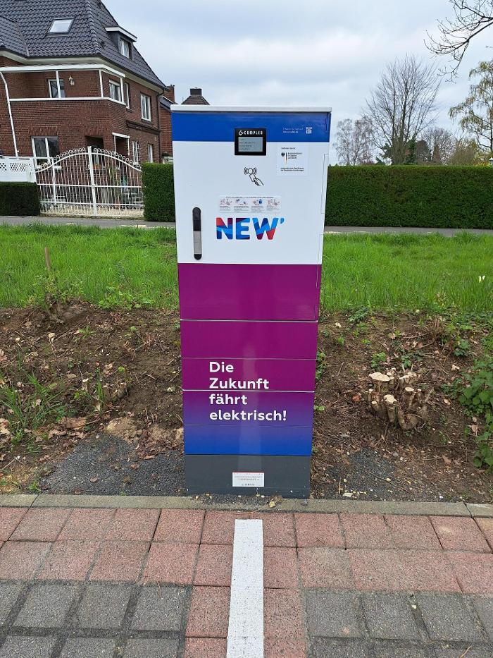 NEW Energie-Ladestation, Herrenshoffer Straße in Korschenbroich