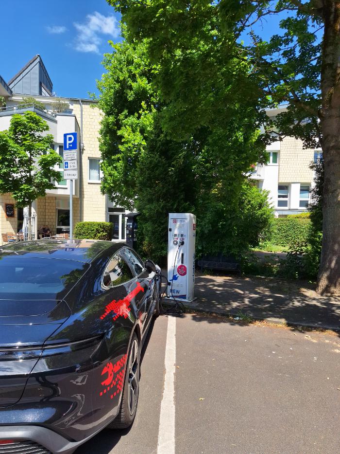 NEW Energie-Ladestation, Karl-Oberbach-Straße in Grevenbroich