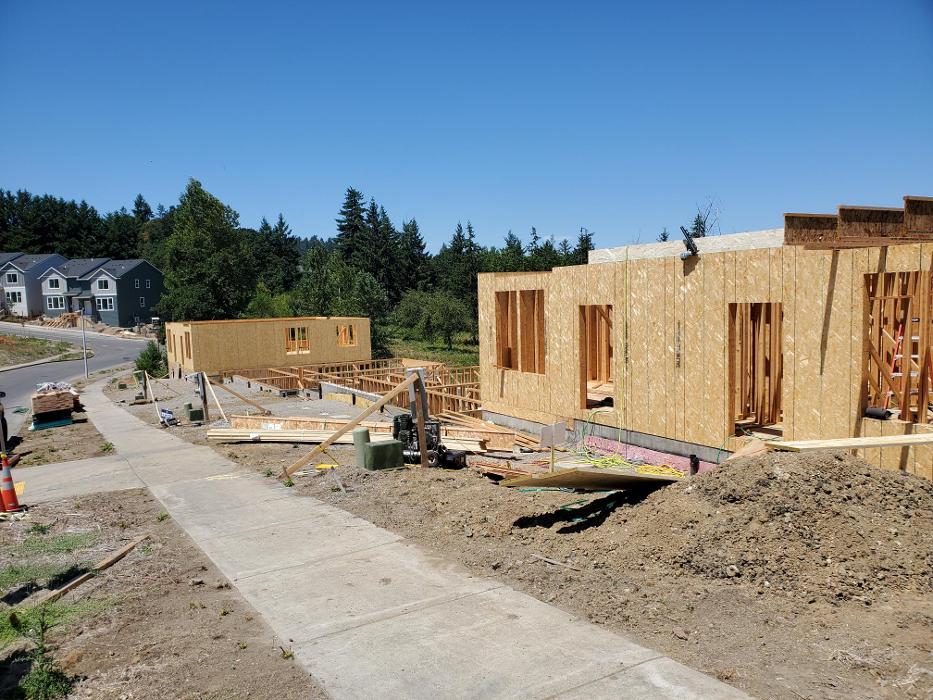 East Mountain by Holt Homes Logo