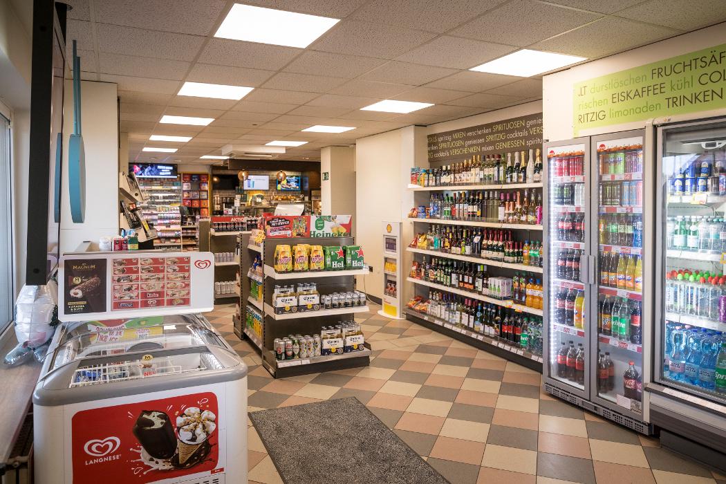 Shell Recharge Charging Station, Zehdenicker Straße in Templin