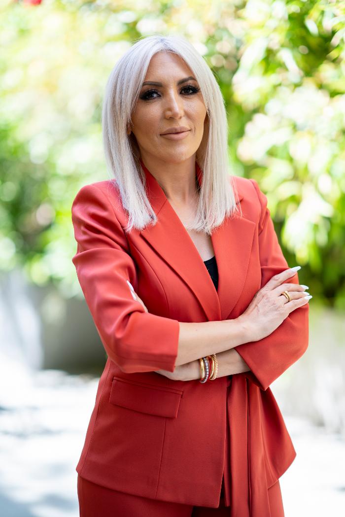 KT Realty - Studio City, CA