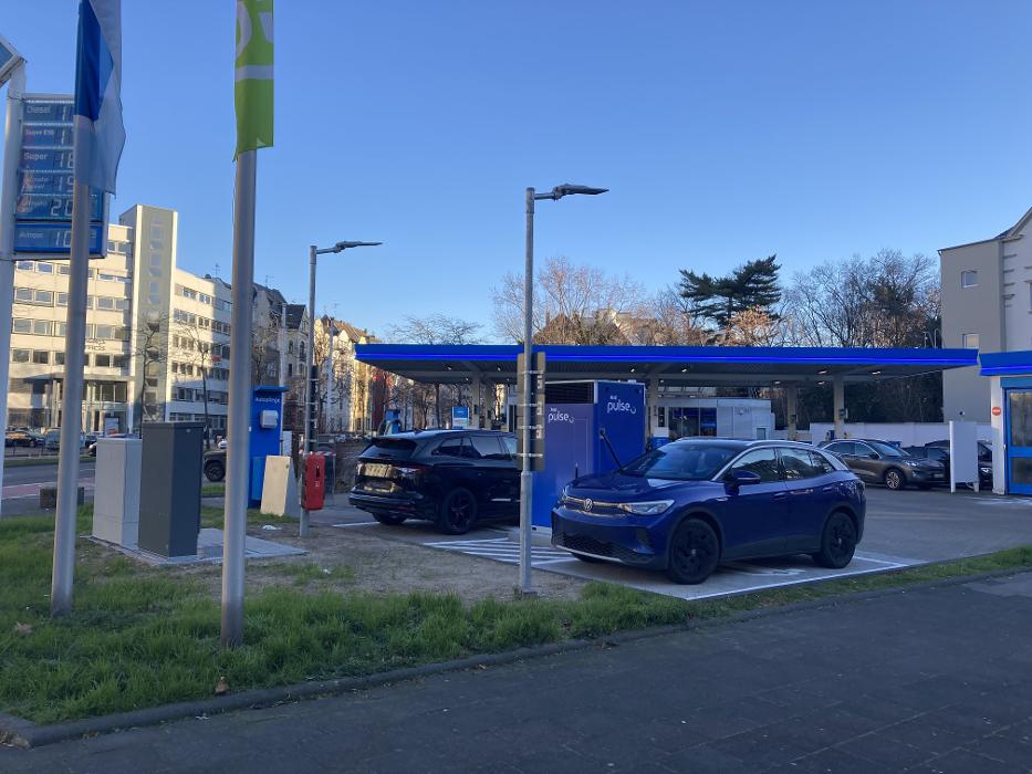 Aral pulse Ladestation, Riehler Straße in Köln