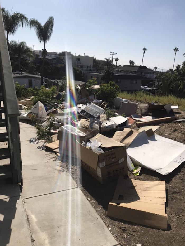 1-833-DAT-JUNK JUNK REMOVAL - Newport Beach, CA