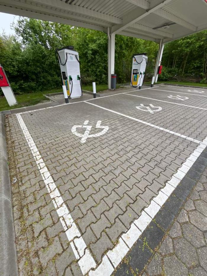 Shell Recharge Charging Station, Heinrich-Hertz-Straße in Monheim am Rhein