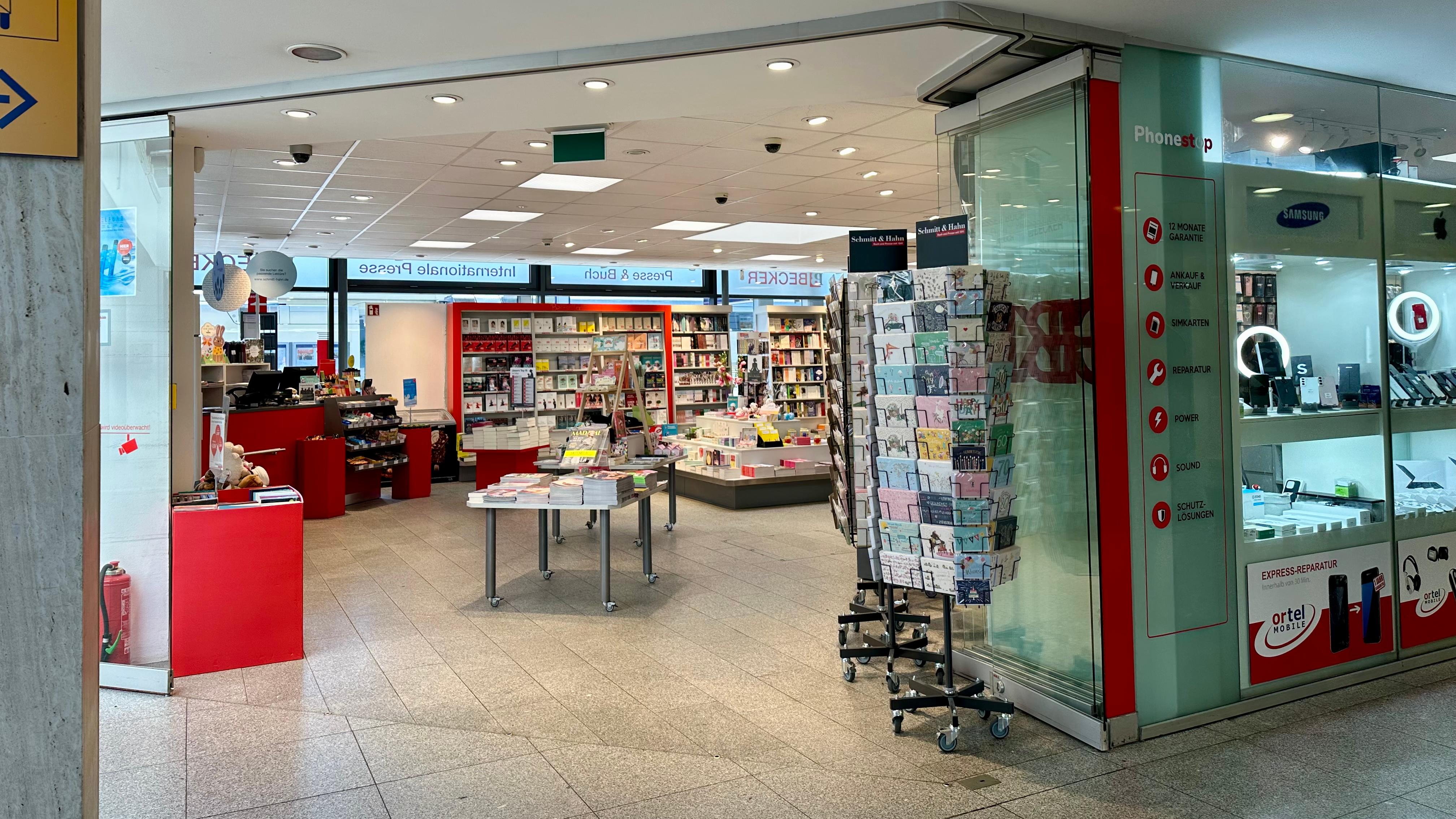 Schmitt & Hahn Buch und Presse im Bahnhof Rosenheim, Südtiroler Platz in Rosenheim