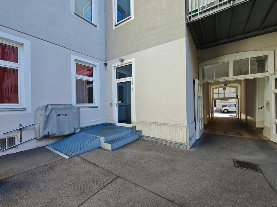 Dr. Alexander Hermann, Stolzenthalergasse in Wien