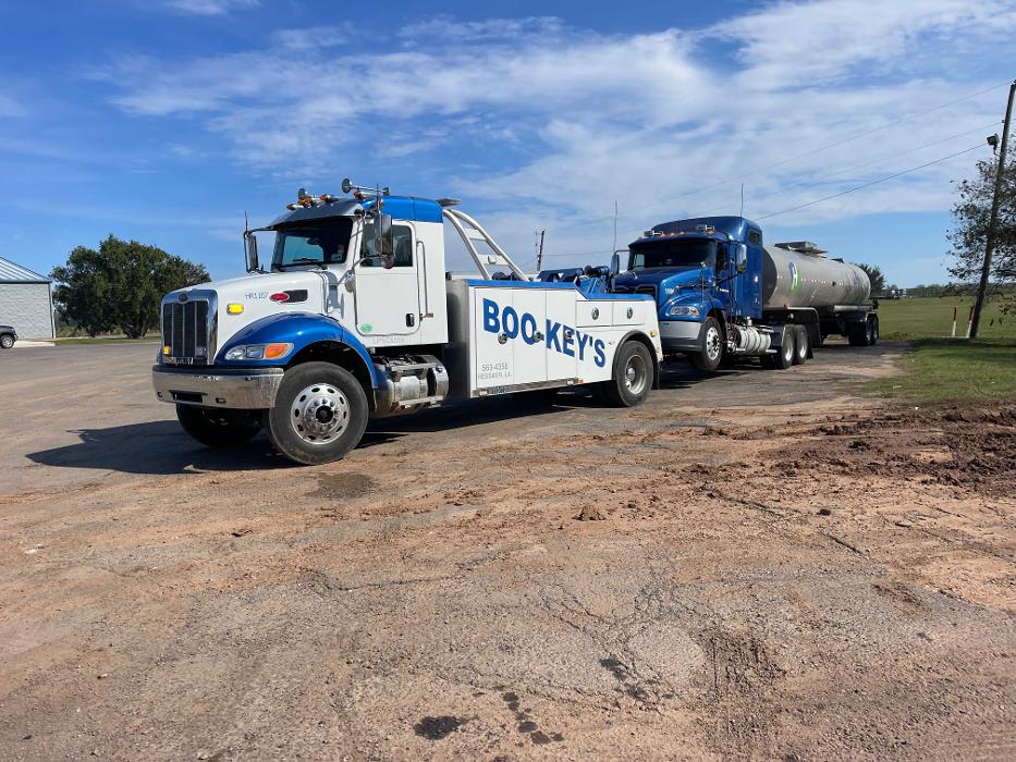 Boo-Key's Wrecker Service - Hessmer, LA