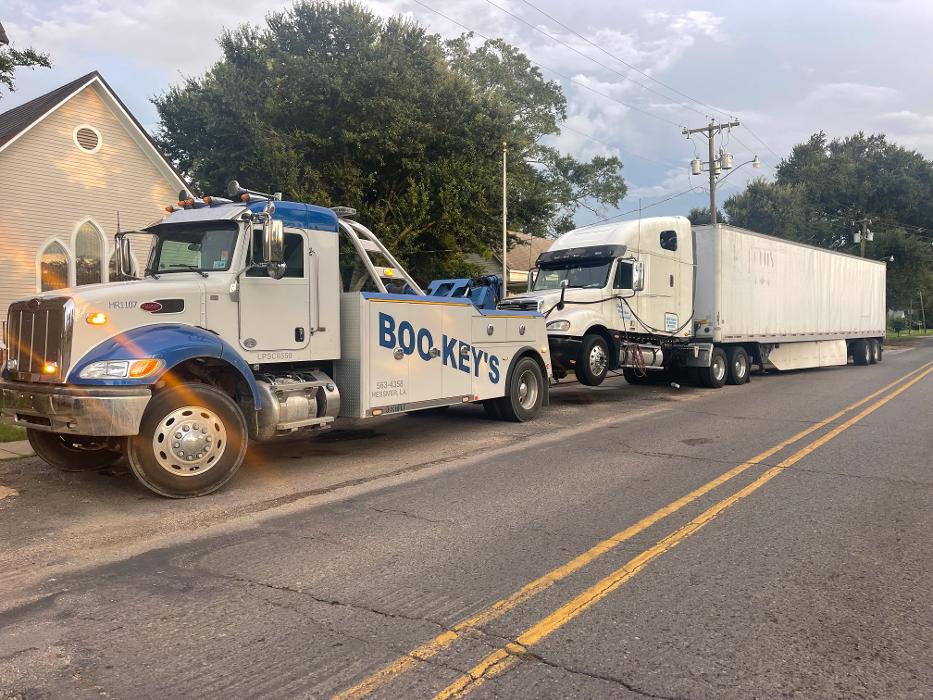 Boo-Key's Wrecker Service - Hessmer, LA