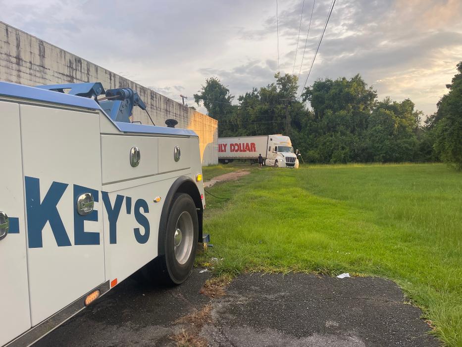 Boo-Key's Wrecker Service - Hessmer, LA