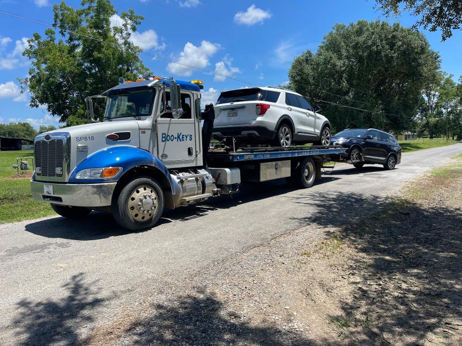 Boo-Key's Wrecker Service - Hessmer, LA