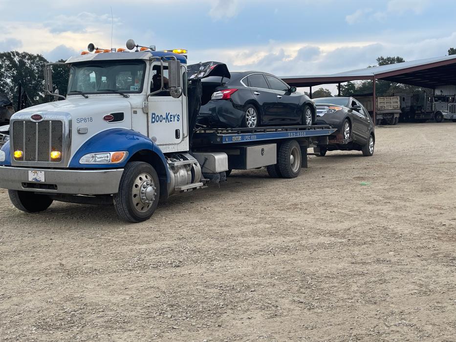 Boo-Key's Wrecker Service - Hessmer, LA