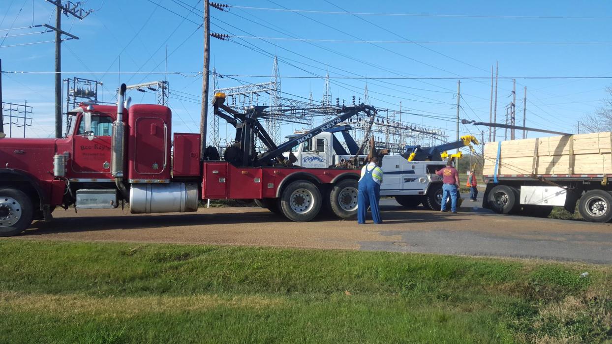 Boo-Key's Wrecker Service - Hessmer, LA