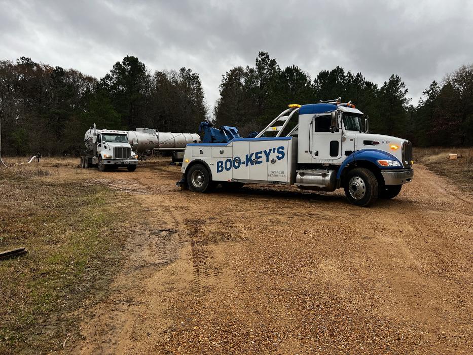 Boo-Key's Wrecker Service - Hessmer, LA