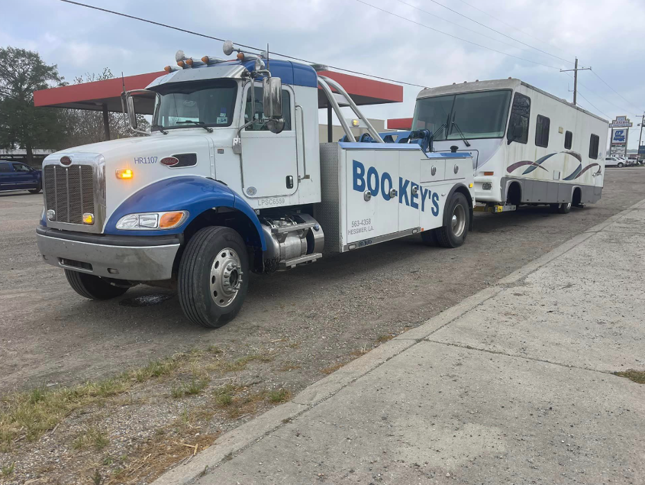 Boo-Key's Wrecker Service - Hessmer, LA