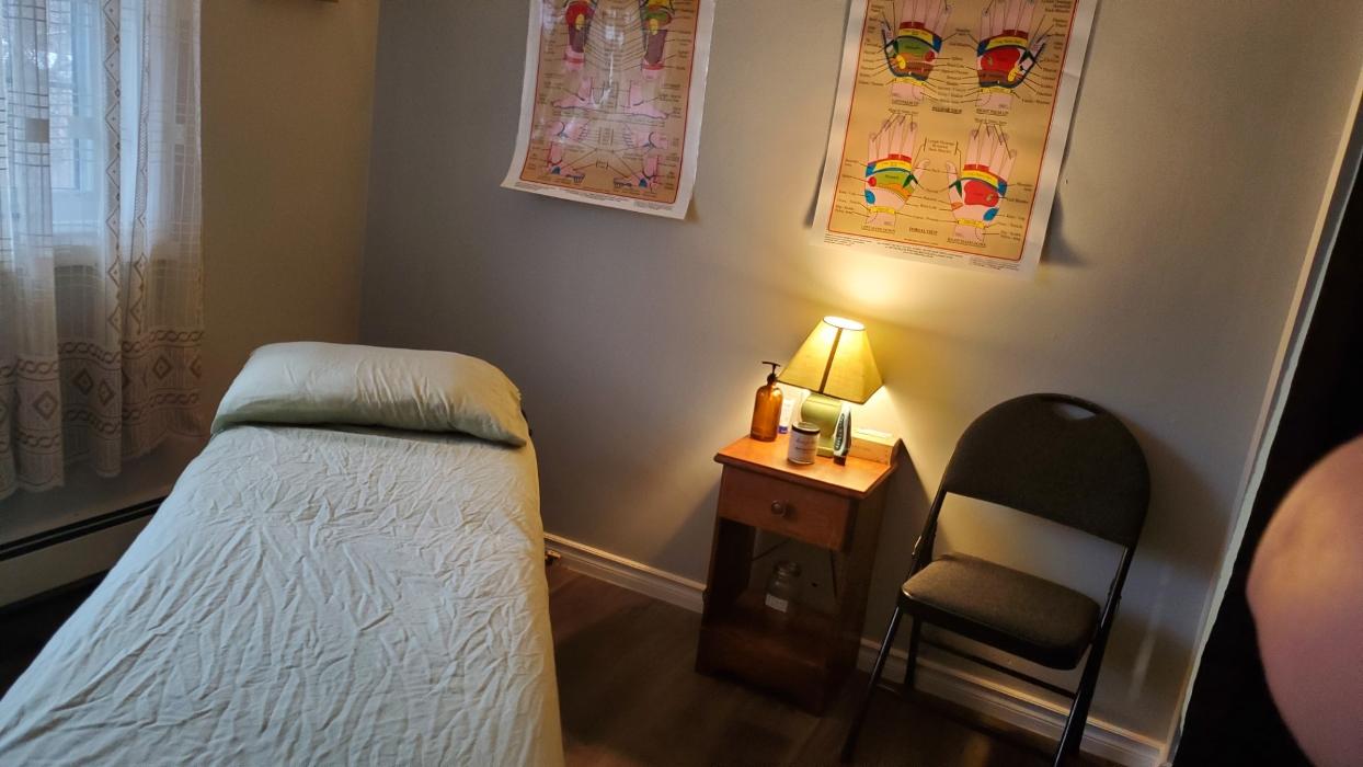 Deep muscle therapy & Reflexology