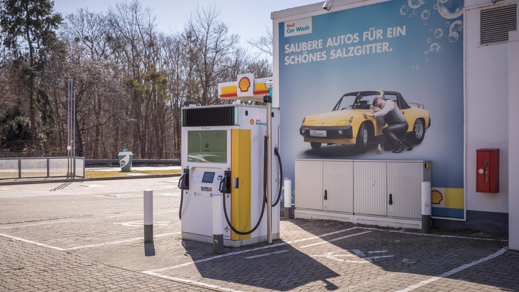 Shell Recharge Charging Station, Kampstraße in Salzgitter