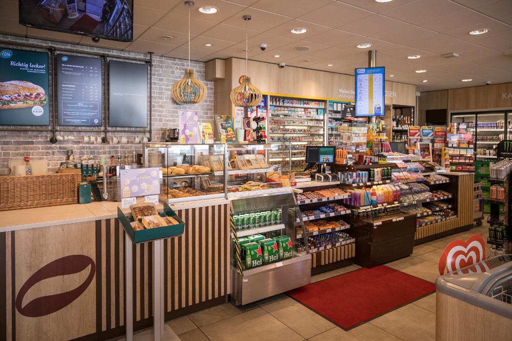 Shell Recharge Charging Station, Kampstraße in Salzgitter