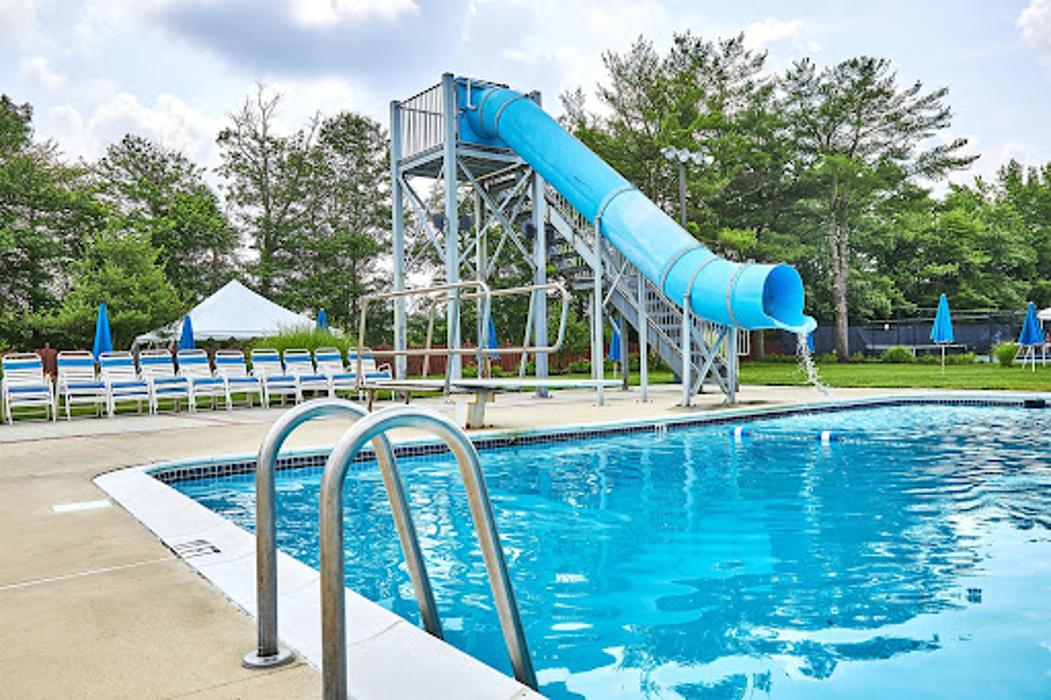 Chartwell Family Oasis Swim Club - Marlton, NJ