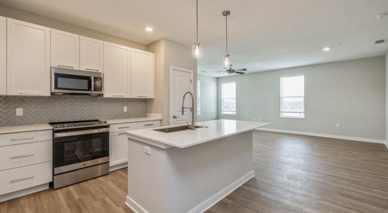 Baibnridge Avenues Walk - Jacksonville, FL