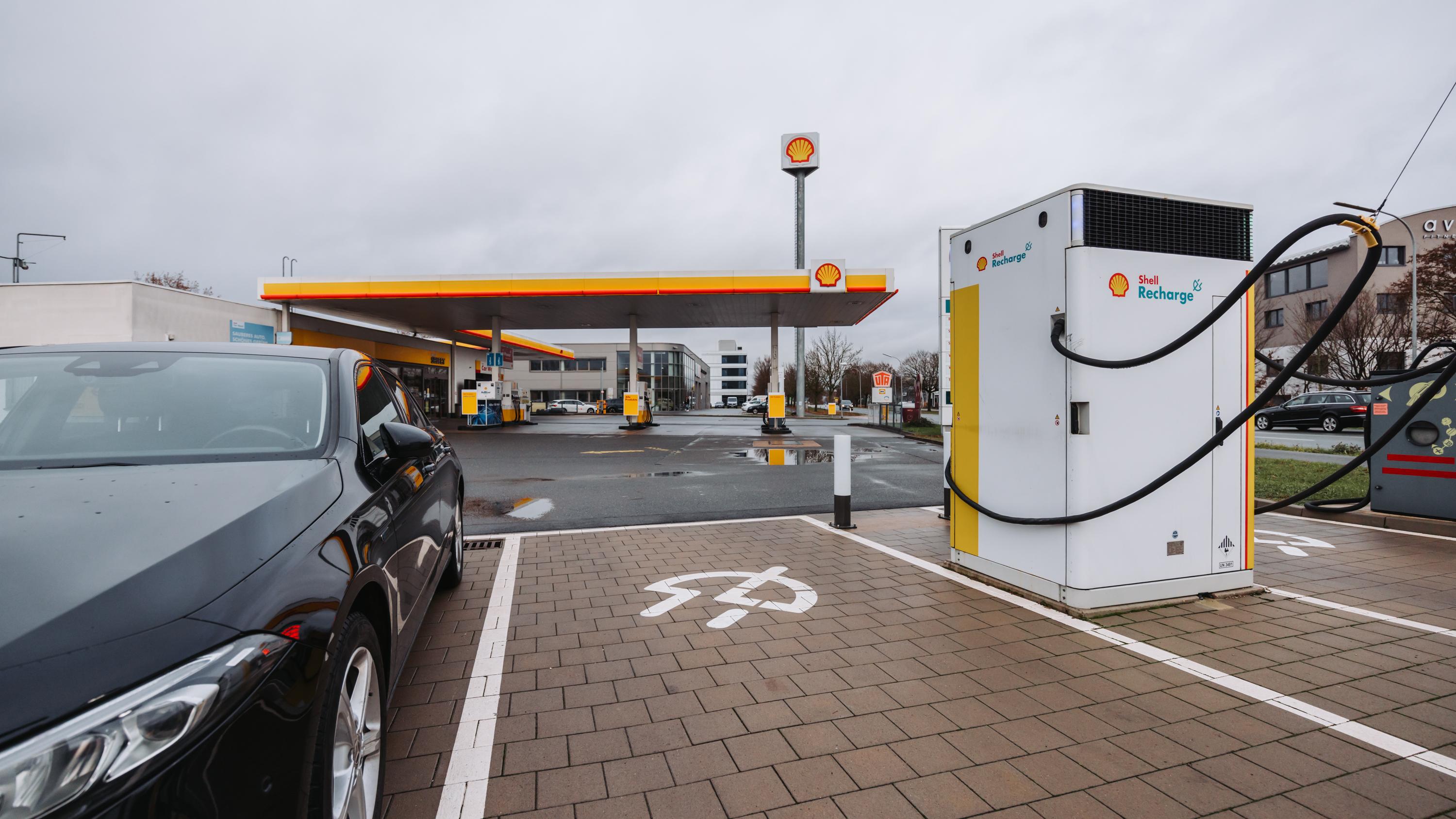 Shell Recharge Charging Station, Äußere Nürnberger Straße in Forchheim