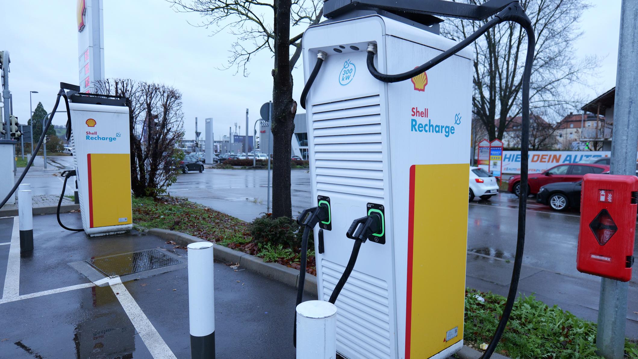 Shell Recharge Charging Station, Heininger Straße in Göppingen