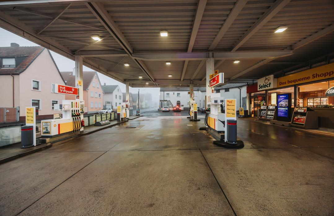 Shell Recharge Charging Station, Schweinfurter Straße in Gochsheim