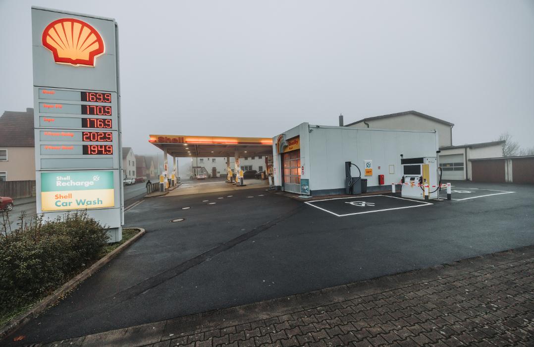 Shell Recharge Charging Station, Schweinfurter Straße in Gochsheim