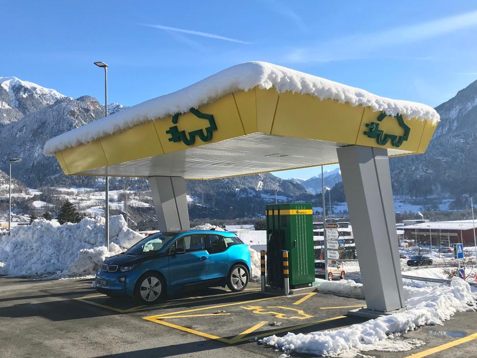 AGROLA, Äussere Heinzenbergstrasse in Thusis