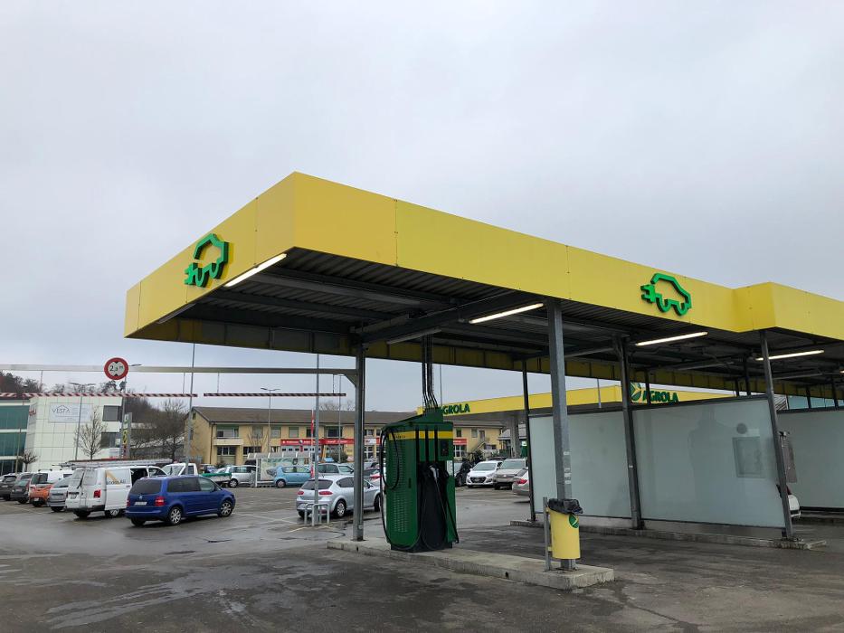 AGROLA, Tolackerstrasse in Volketswil