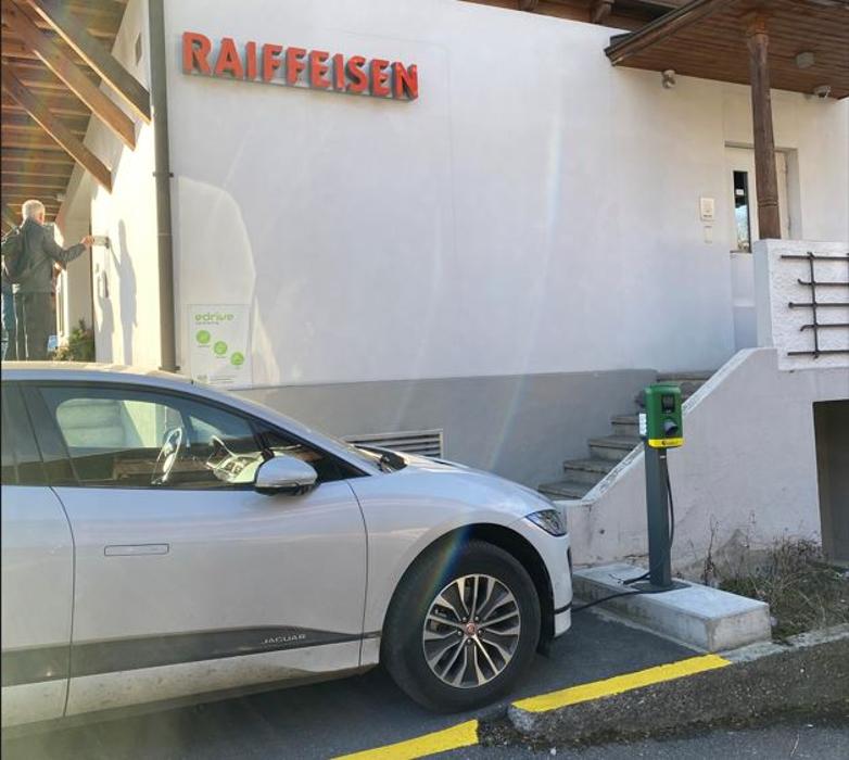 AGROLA, Güterstrasse in Saanen