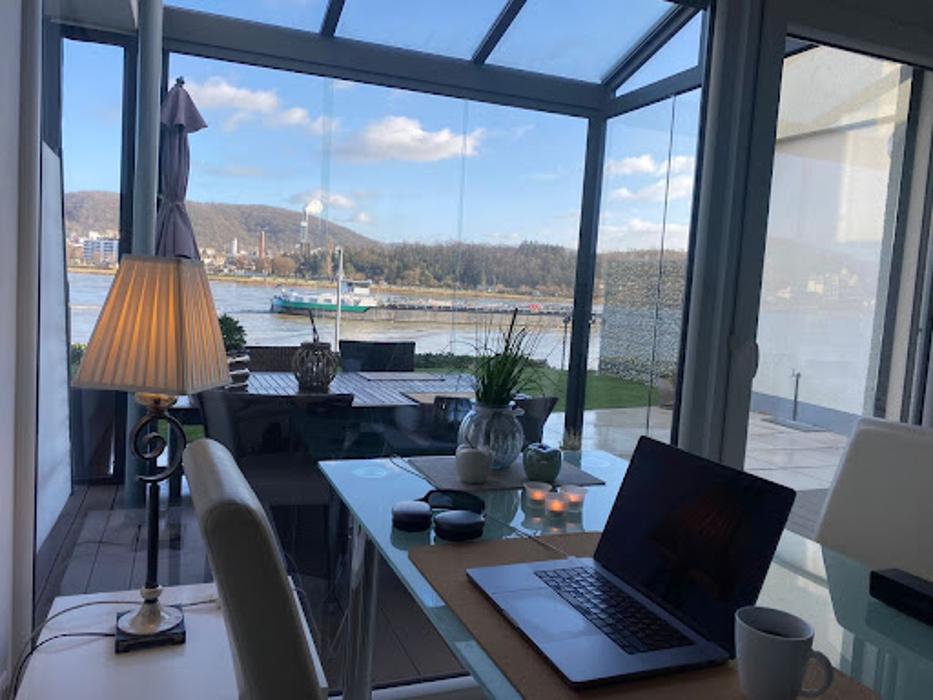 Exklusive 2-Zimmer Ferienwohnung mit direktem Rheinblick, Koblenzer Straße in Bad Breisig