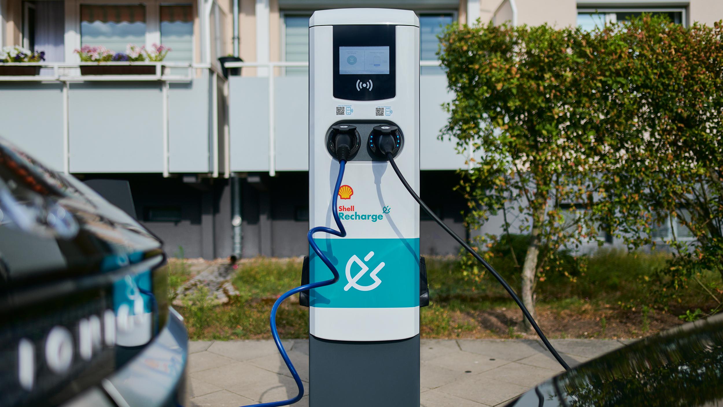 Shell Recharge Charging Station, Rathenaustraße in Hennigsdorf