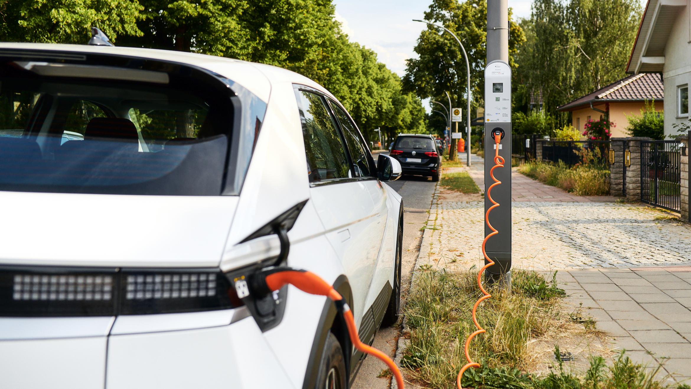 ubitricity EV Charging Station, Bahnhofstraße in Kirchberg