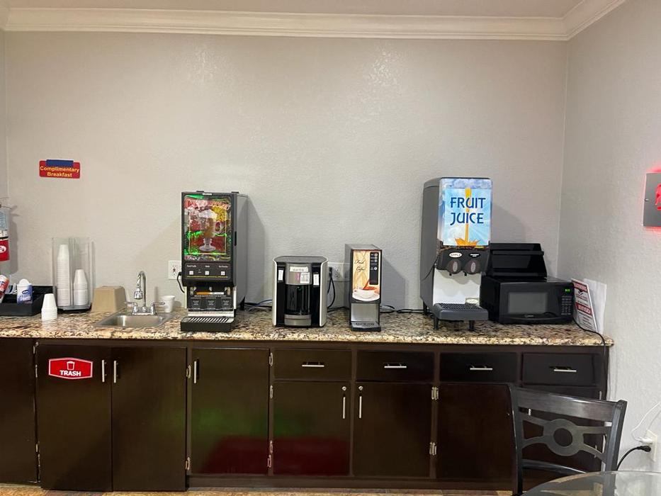 Platinum Inn Pasadena / Deer Park Area Image