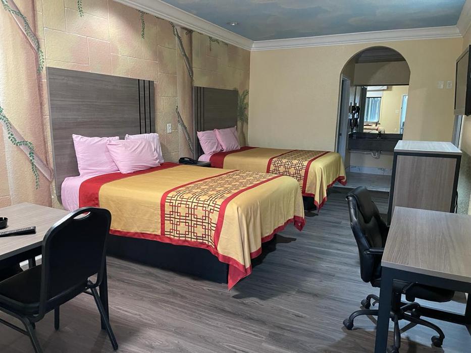 Platinum Inn Pasadena / Deer Park Area Image