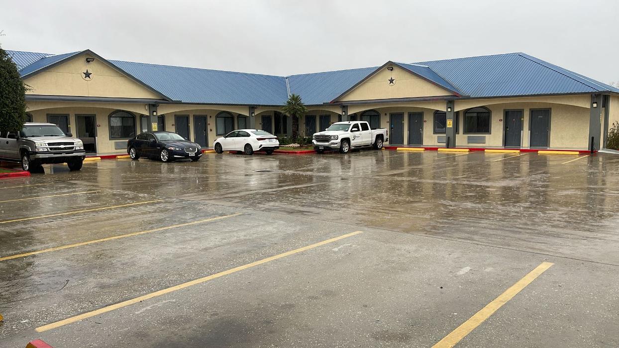 Platinum Inn Pasadena / Deer Park Area Image