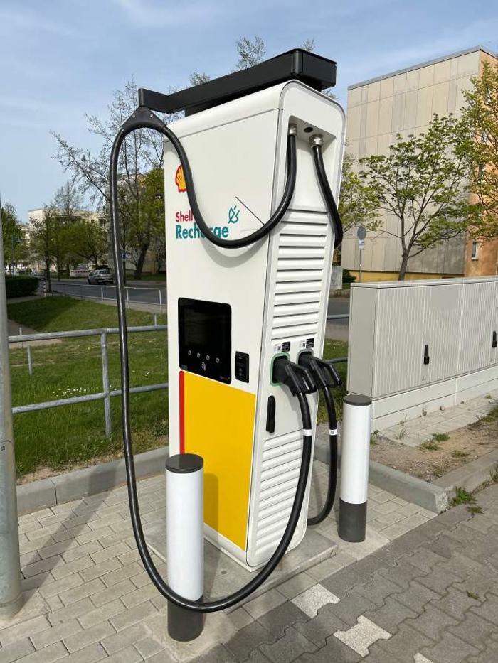Shell Recharge Charging Station, Remscheider Straße in Pirna