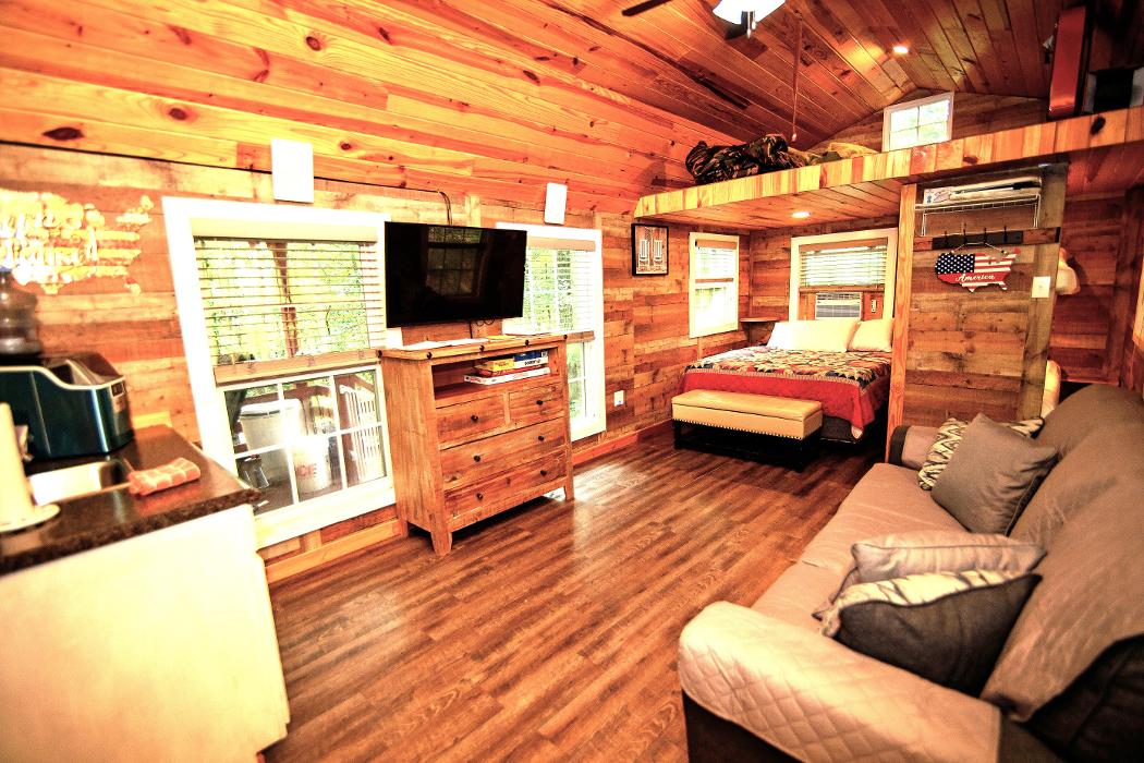 Parker Creek Bend Cabins - Murfreesboro, AR