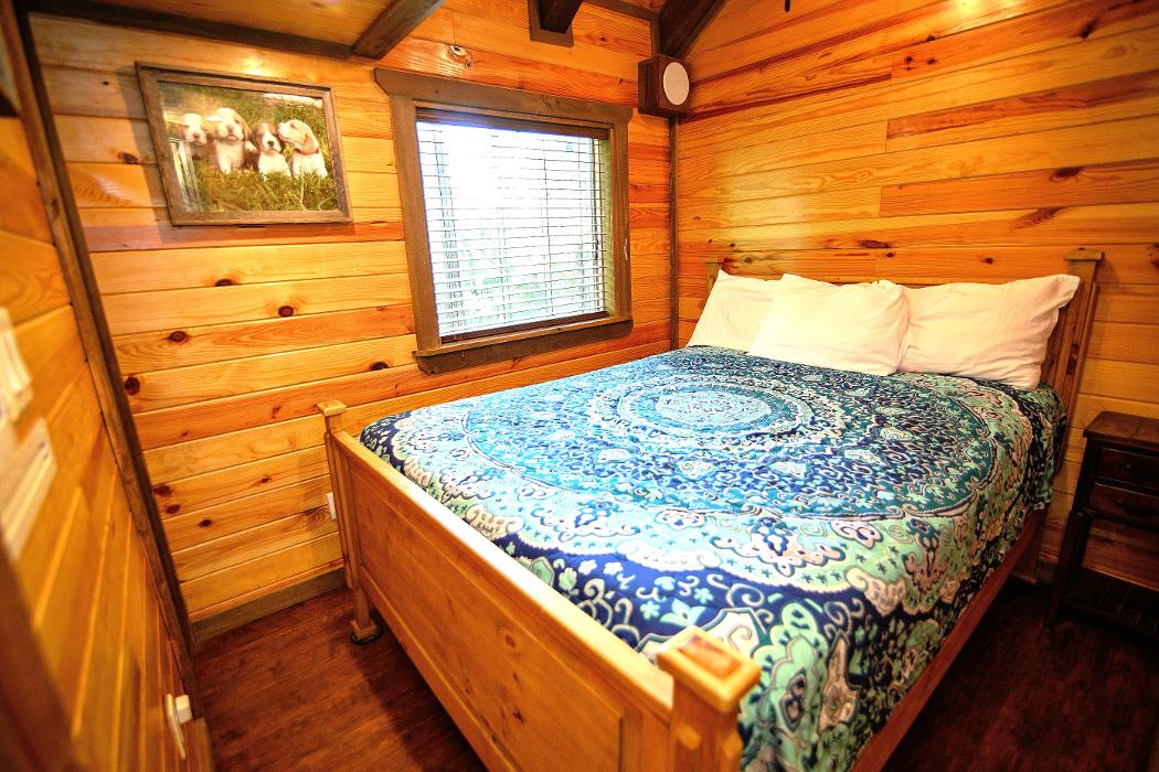 Parker Creek Bend Cabins - Murfreesboro, AR