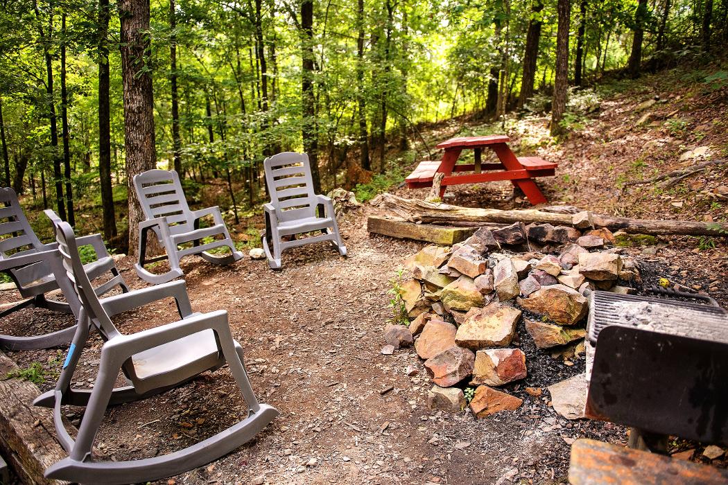 Parker Creek Bend Cabins - Murfreesboro, AR