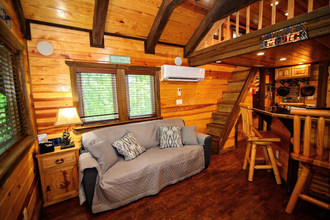 Parker Creek Bend Cabins - Murfreesboro, AR