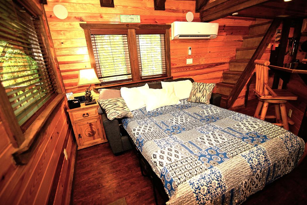 Parker Creek Bend Cabins - Murfreesboro, AR