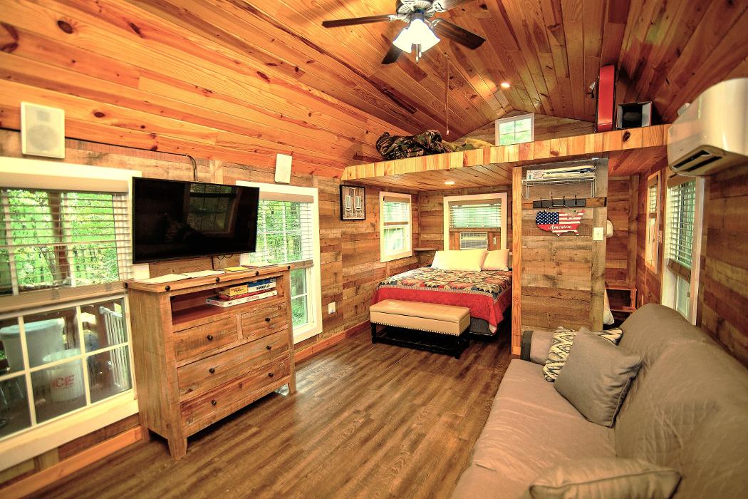 Parker Creek Bend Cabins - Murfreesboro, AR