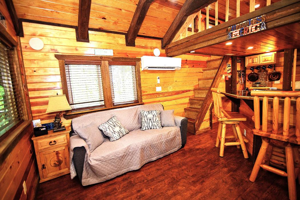 Parker Creek Bend Cabins - Murfreesboro, AR