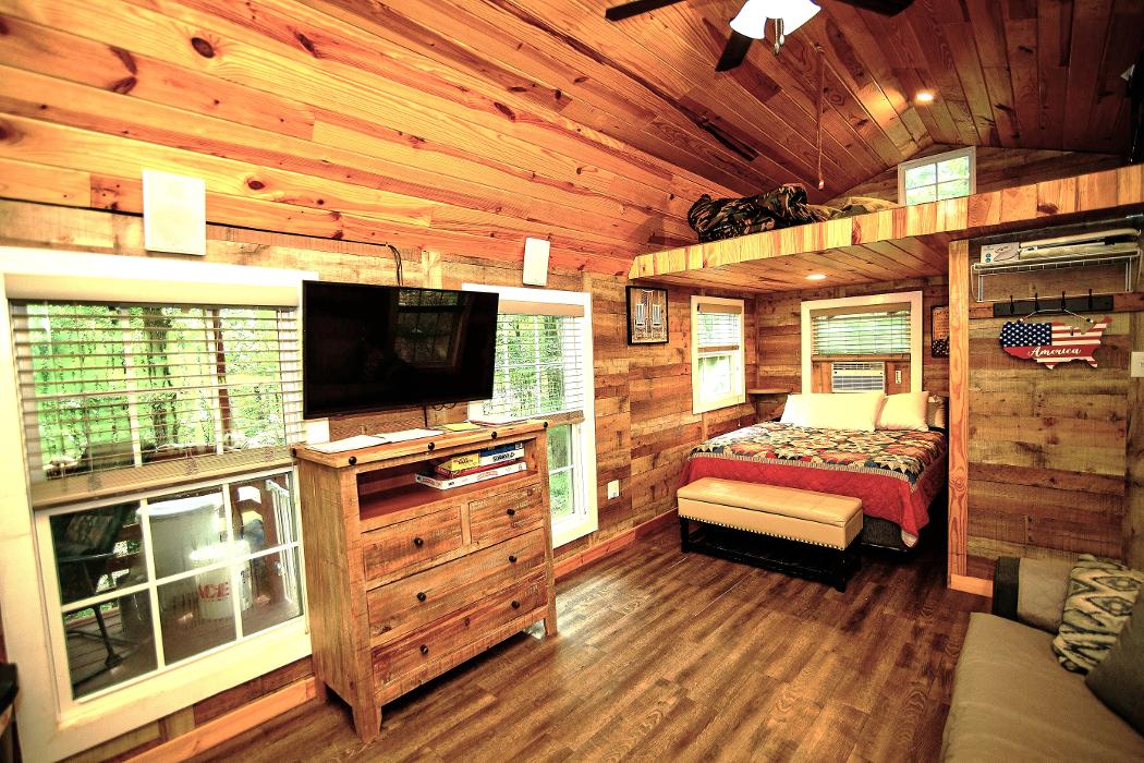 Parker Creek Bend Cabins - Murfreesboro, AR