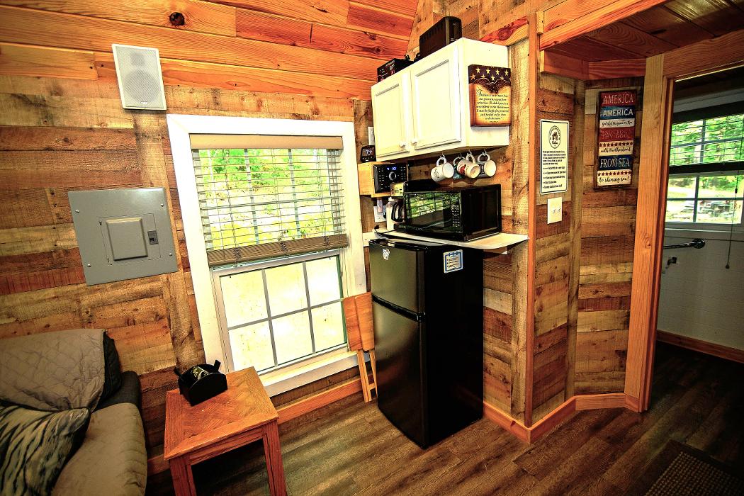 Parker Creek Bend Cabins - Murfreesboro, AR