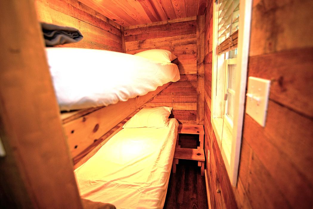 Parker Creek Bend Cabins - Murfreesboro, AR