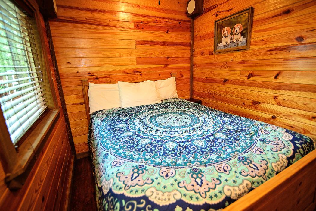Parker Creek Bend Cabins - Murfreesboro, AR