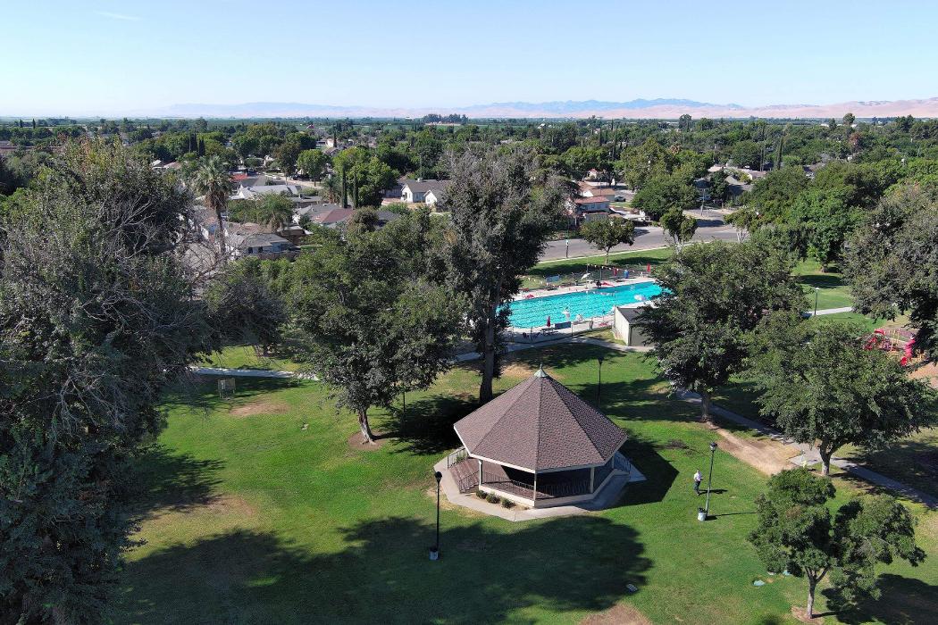 Straight Edge Roofing, Inc Image