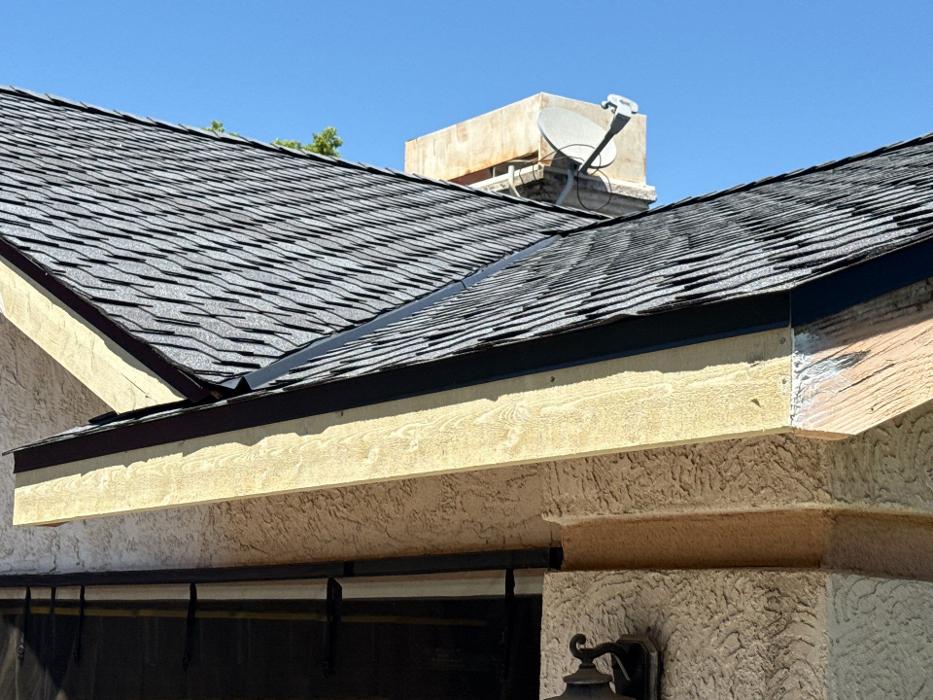 Straight Edge Roofing, Inc Image